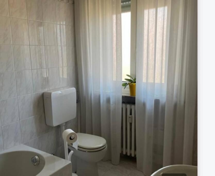 A Casa Di Gianni Apartment Gallarate Bagian luar foto