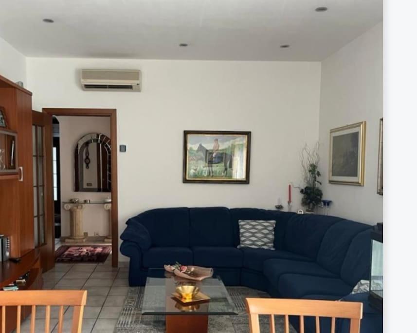 A Casa Di Gianni Apartment Gallarate Bagian luar foto