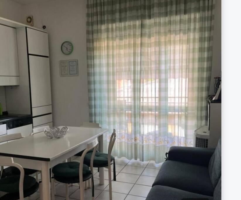 A Casa Di Gianni Apartment Gallarate Bagian luar foto